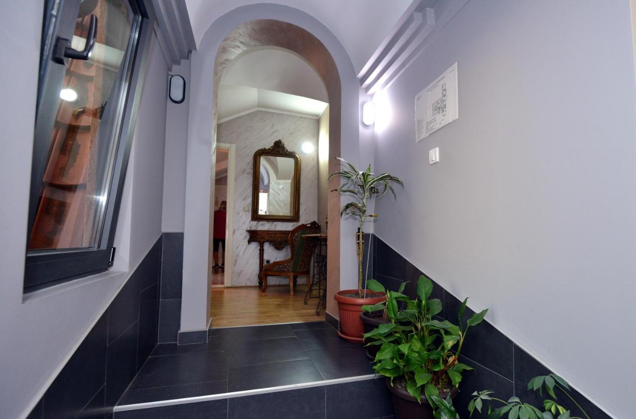 קרגיובאק Garni Hotel Kaca מראה חיצוני תמונה