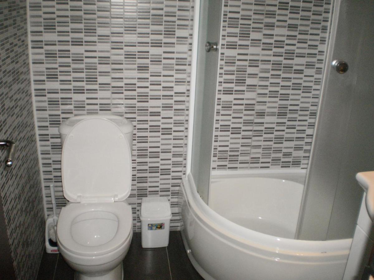 קרגיובאק Garni Hotel Kaca חדר תמונה