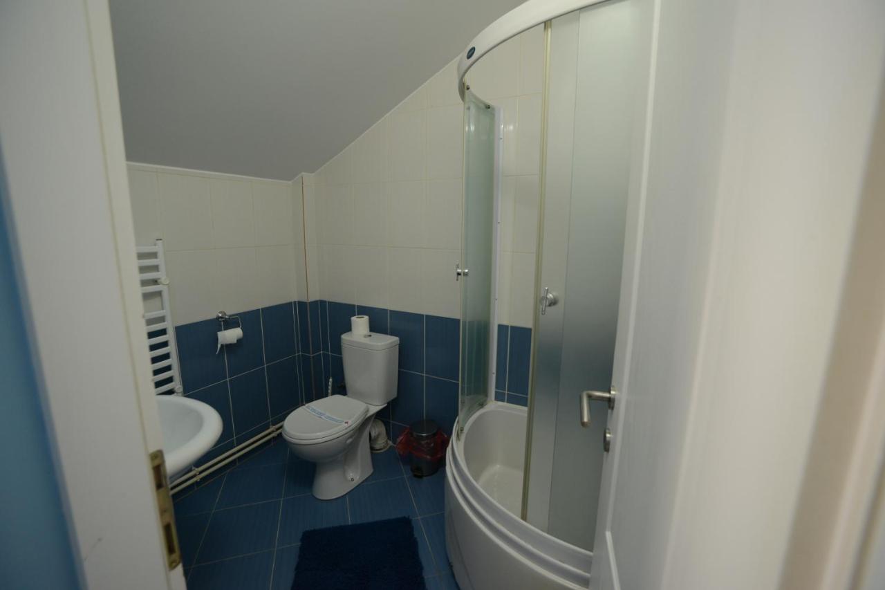קרגיובאק Garni Hotel Kaca חדר תמונה