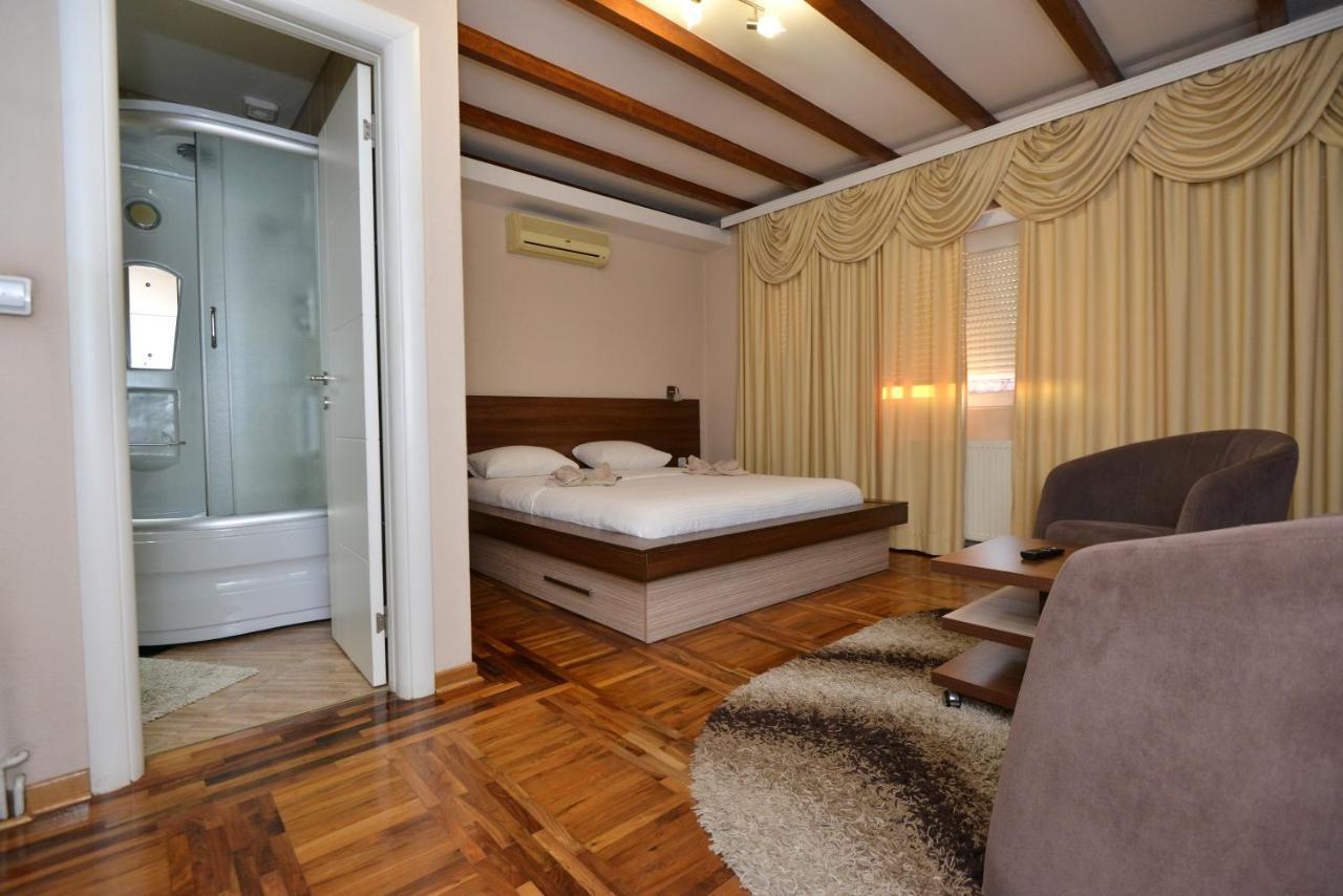 קרגיובאק Garni Hotel Kaca מראה חיצוני תמונה