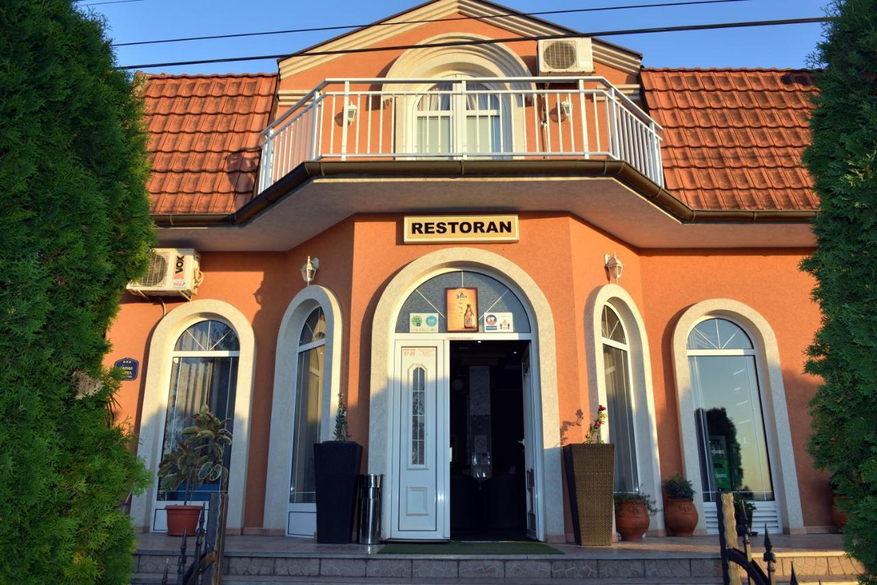 קרגיובאק Garni Hotel Kaca מראה חיצוני תמונה