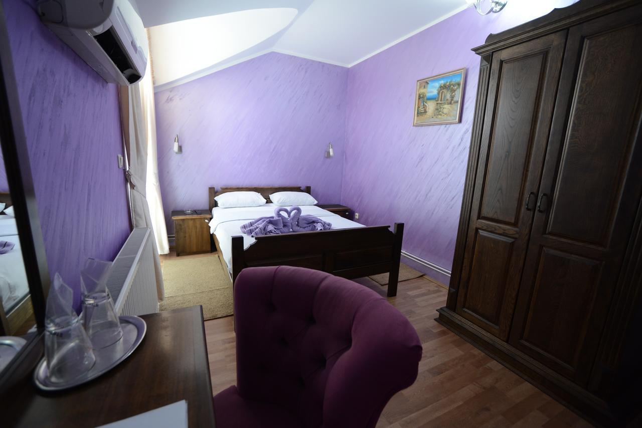 קרגיובאק Garni Hotel Kaca מראה חיצוני תמונה